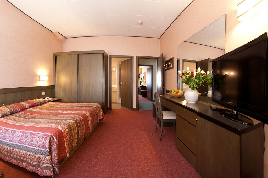 Hotel Клес Екстер'єр фото