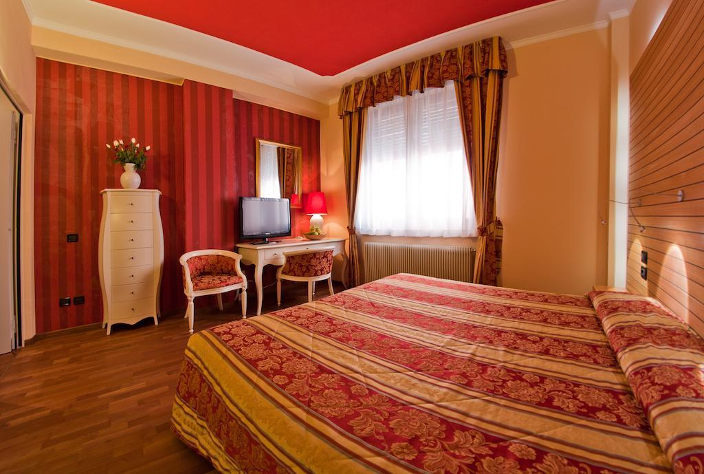Hotel Клес Екстер'єр фото
